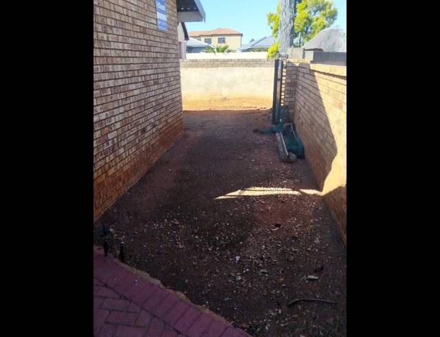 3 BEDROOM HOUSE FOR SALE IN SPRUIT VIEW